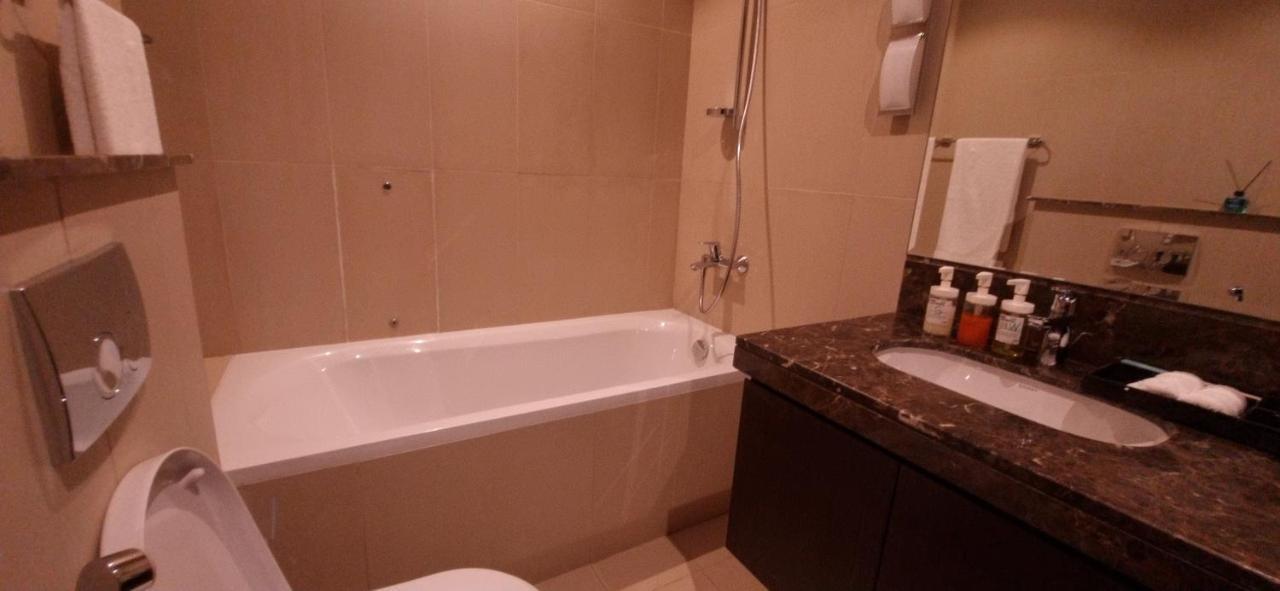 One 2Bhk Elegant Apartment In Muscat Bay 03 Kültér fotó